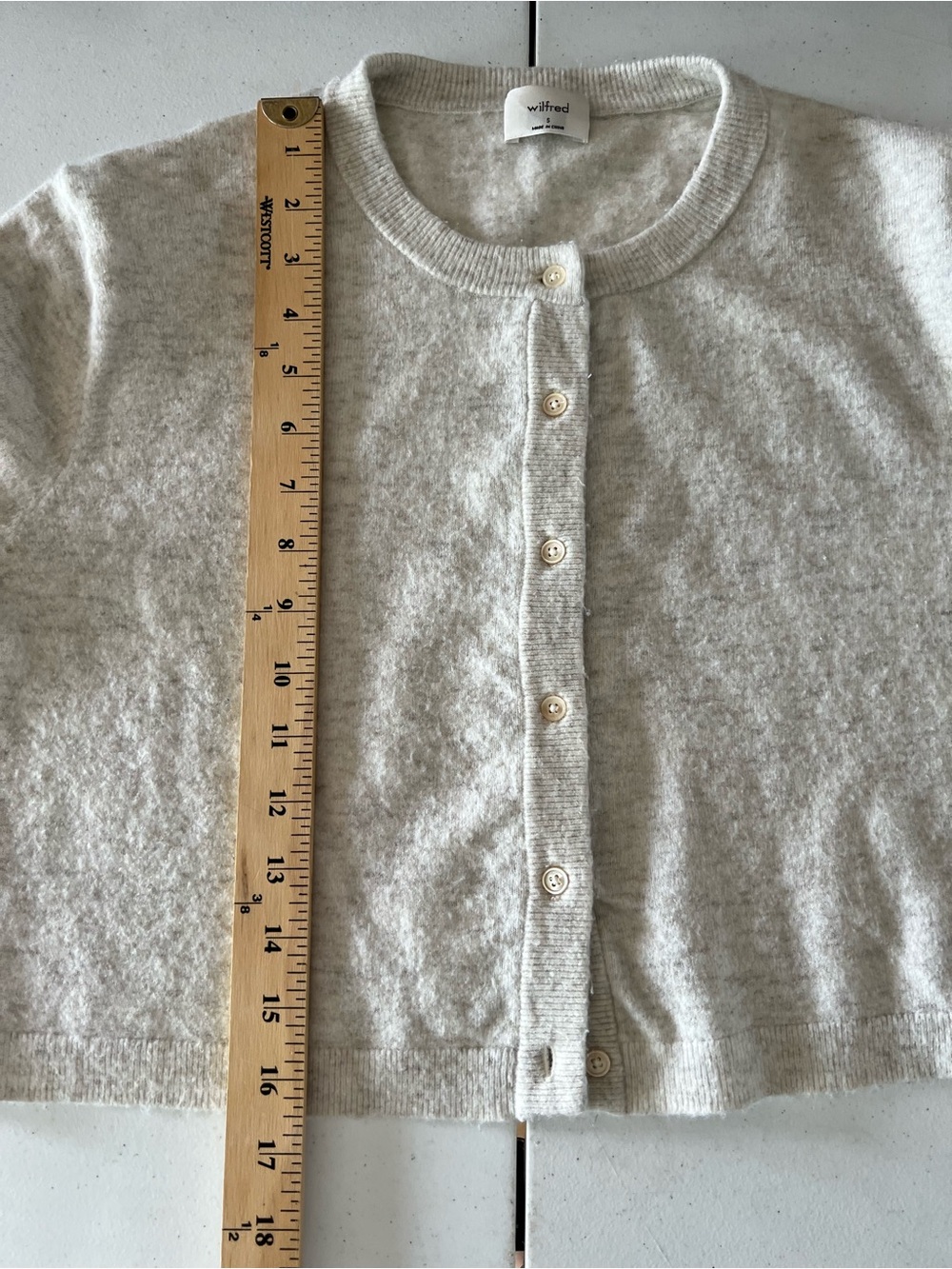Aritzia Wilfred Wool Cashmere Long Sleeve Button Crop Cardigan Oatmeal - Picture 10 of 12